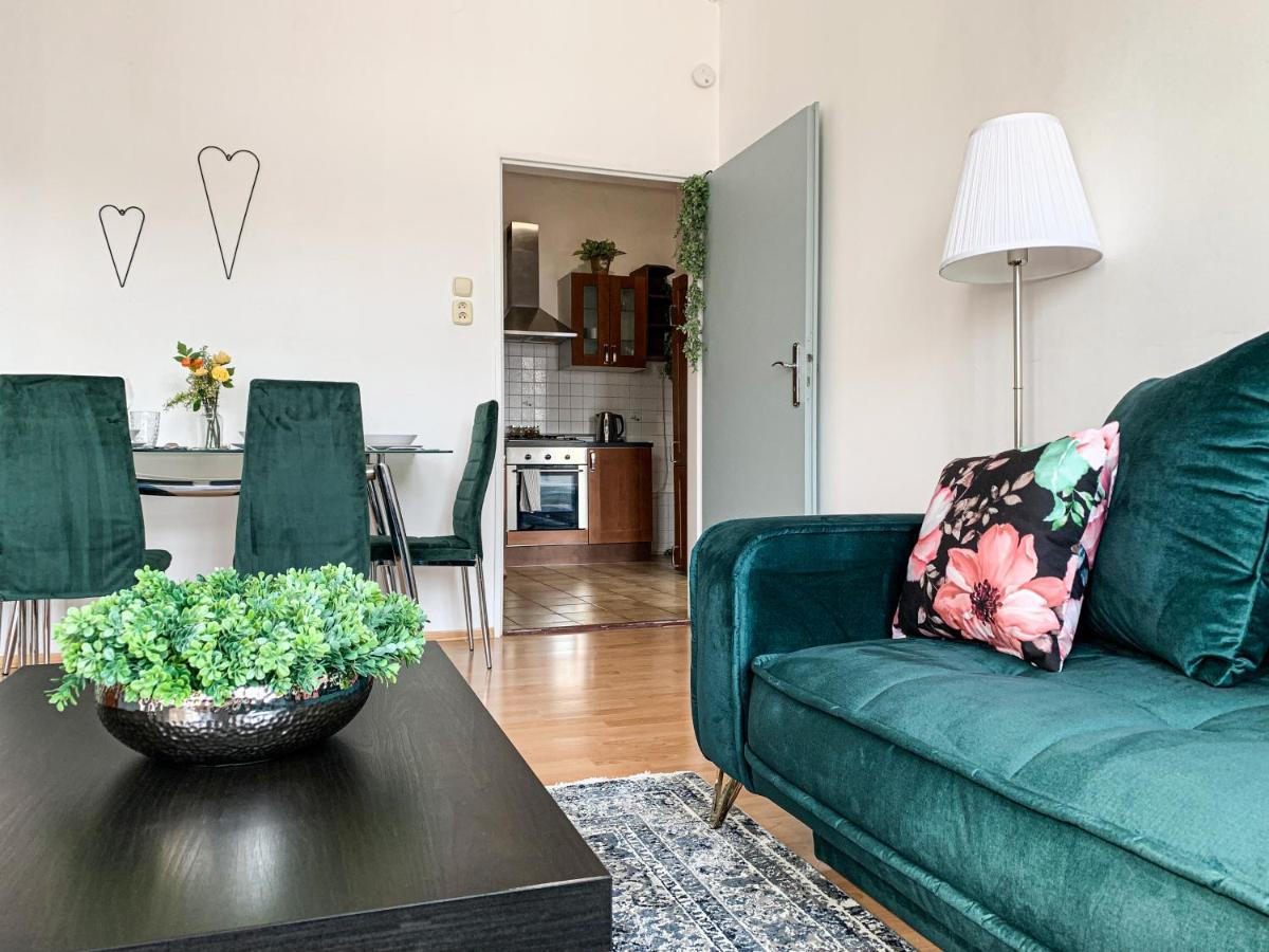 Cozy Downtown City Living Bratislava Eksteriør billede