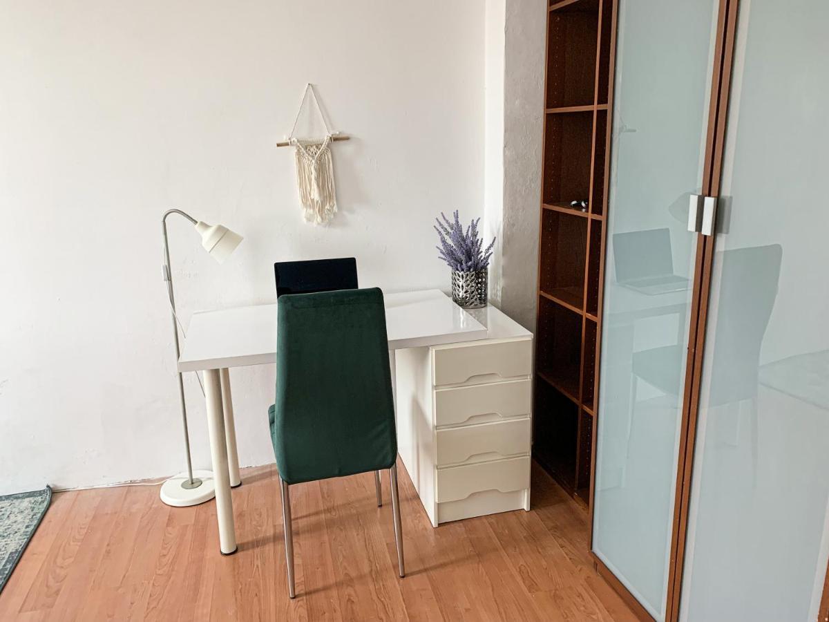 Cozy Downtown City Living Bratislava Eksteriør billede